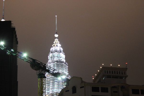マレーシア・クアラルンプール「2011：APCC@Kuala Lumpur」の写真：夜のPetronas Twin Towe...