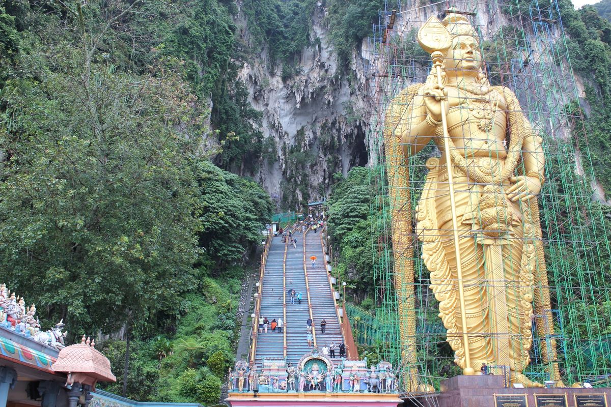 @Batu Caves①

バトゥ洞窟
ヒンドゥー教の聖地。272段の階段...