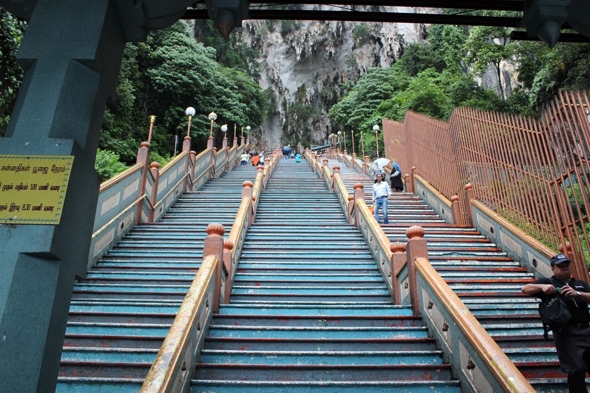 @Batu Caves①

バトゥ洞窟
ヒンドゥー教の聖地。272段の階段...