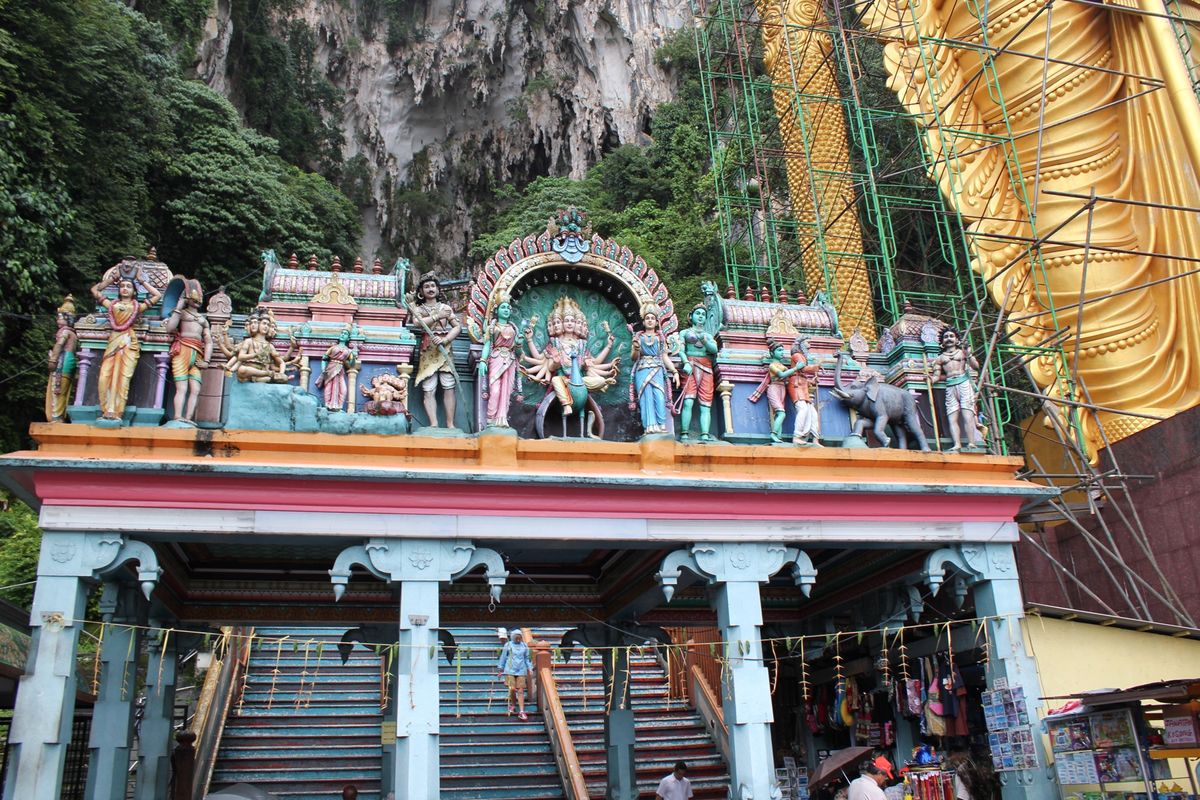 @Batu Caves①

バトゥ洞窟
ヒンドゥー教の聖地。272段の階段...