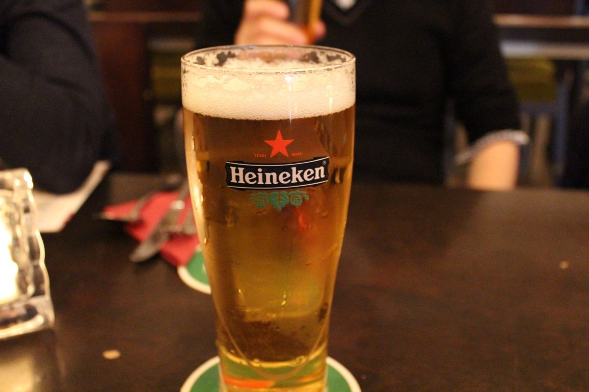 オランダに来たので、昼からHeineken🍺