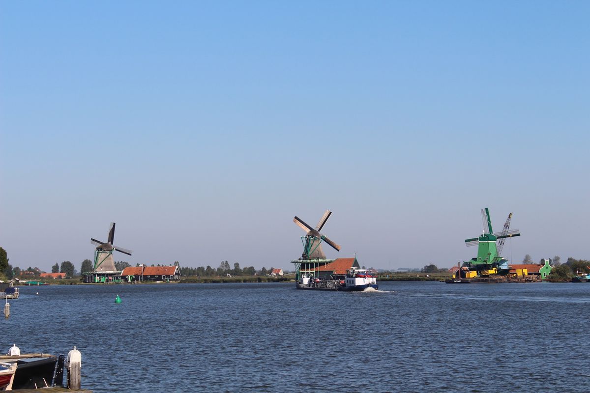 @Zaanse Schans②

近づいてきました‼️
少し離れて、これく...