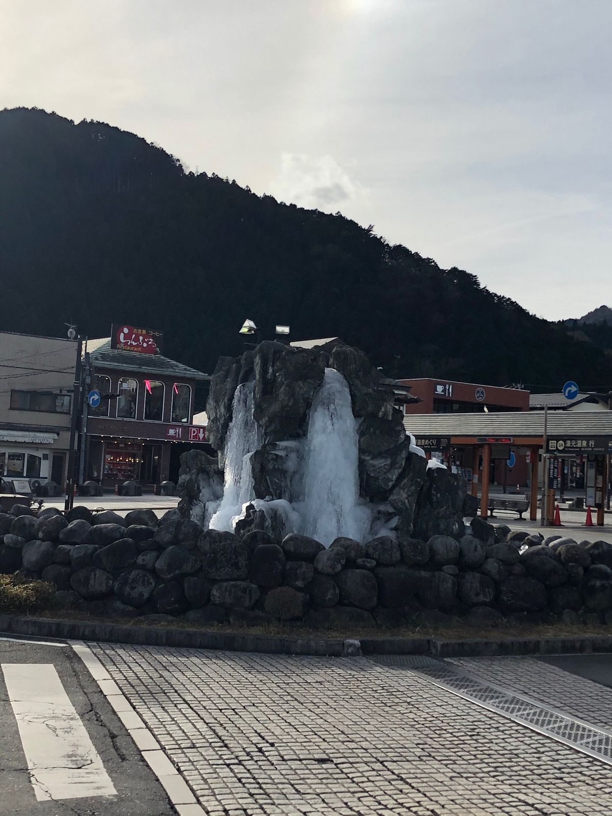 電車の時間の関係で、日光の滞在時間はなんと15分！
お土産すら買えぬ。せめ...