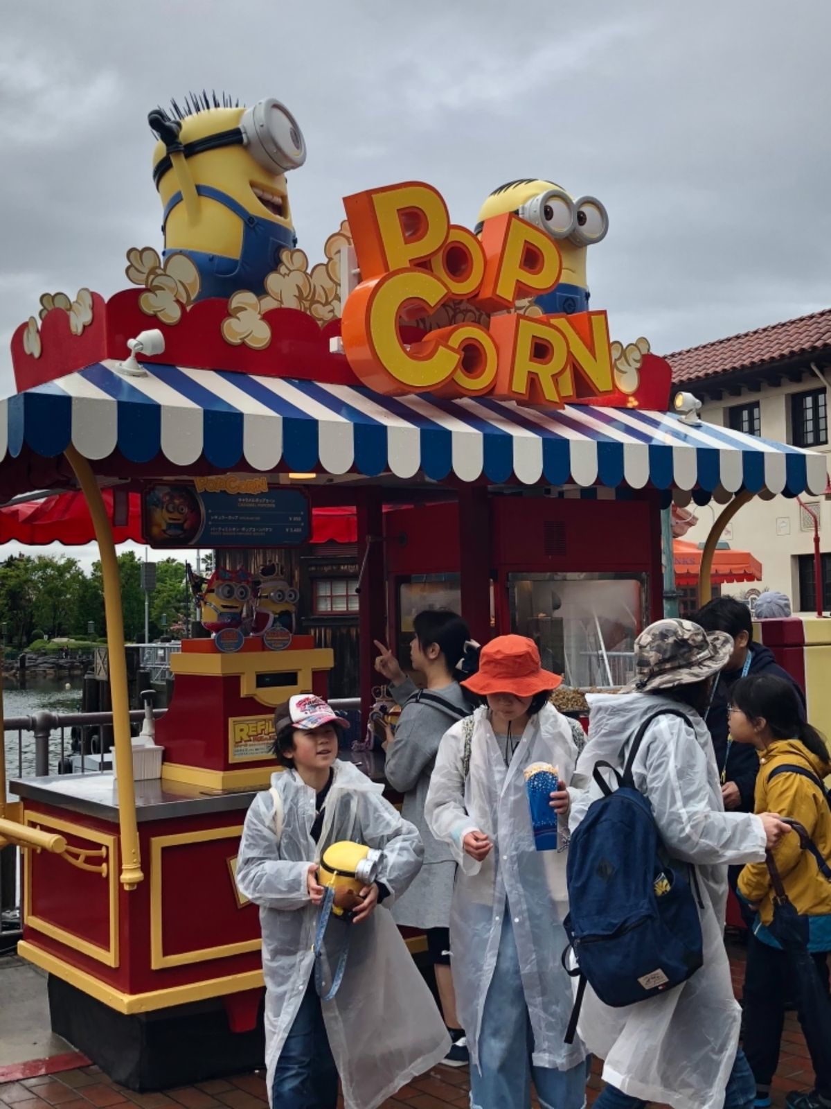 ミニオンパーク
ミニオンのポップコーン可愛くて
買いそうになった
