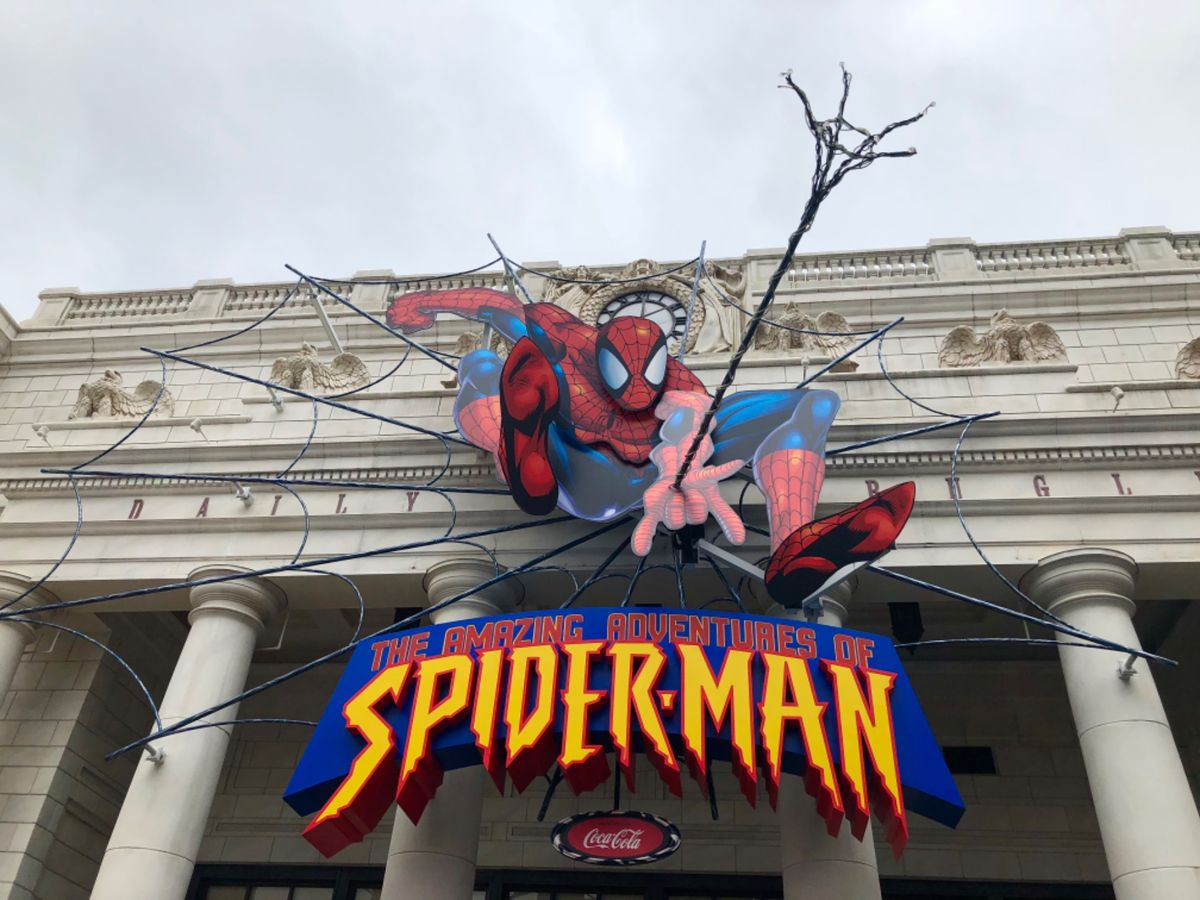 ミニオンマンションはトイレの表示までミニオンで可愛い😍

スパイダーマンエ...