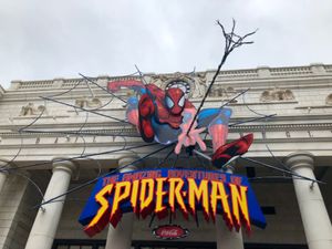 ミニオンマンションはトイレの表示までミニオンで可愛い😍

スパイダーマンエ...