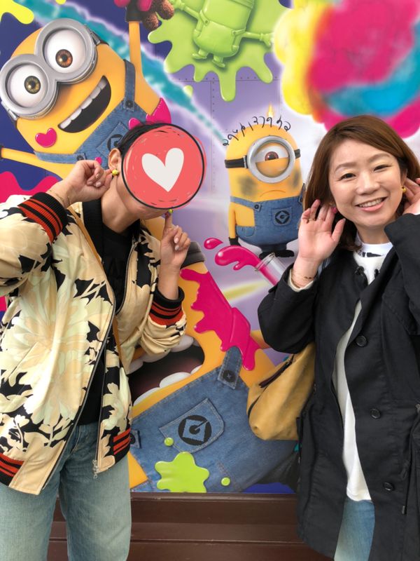日本・大阪府「初めてのUSJへ」の写真：写真撮る時やたらのミニオンピアスを見せた...
