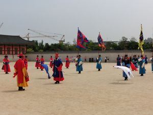 @景福宮①

ちょうど訪れた時に守門将交代式が行われてました‼️
知らずに...