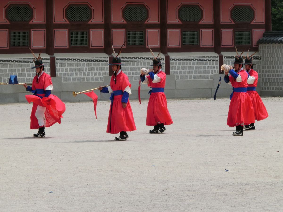 @景福宮①

ちょうど訪れた時に守門将交代式が行われてました‼️
知らずに...