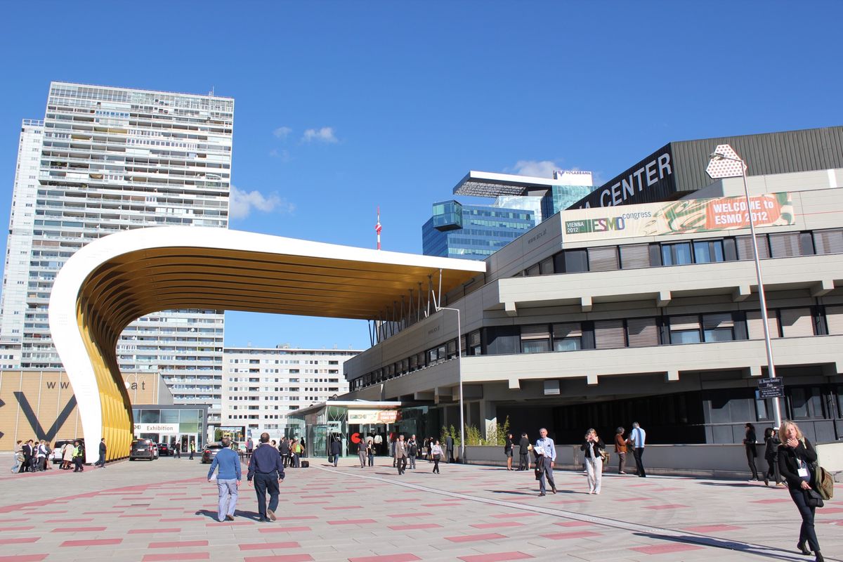 @Austria Center Vienna

一応、お仕事もしっかりこな...
