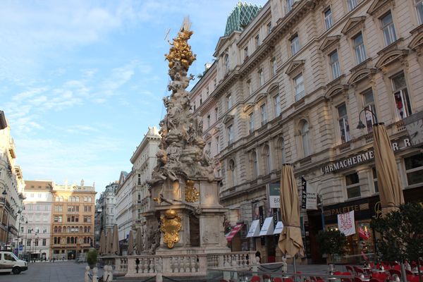 ドイツ・ハイデルベルク「2012：ESMO@Vienna」の写真：@Plague Column

ペスト記...