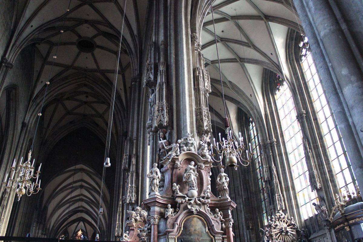 @Stephansdom

シュテファン大聖堂の内部に潜入😆
外見同様に、...