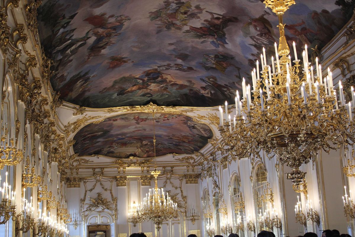 @Schloss Schonbrunn①

快晴☀️の中、世界遺産のシェー...