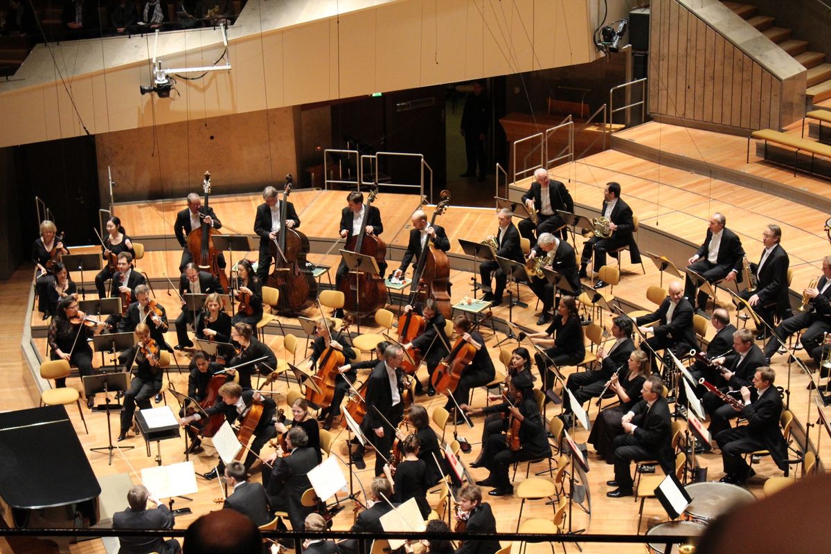 @Berliner Philharmonie

せっかくの機会なので睡魔と...