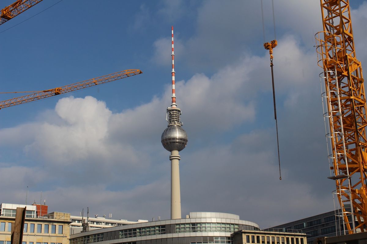 @Berliner Fernsehturm

遠くにベルリンテレビ塔が見え...