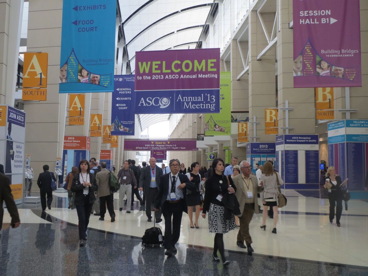 @McCormick Place

一応、しっかり仕事してる証拠写真があっ...