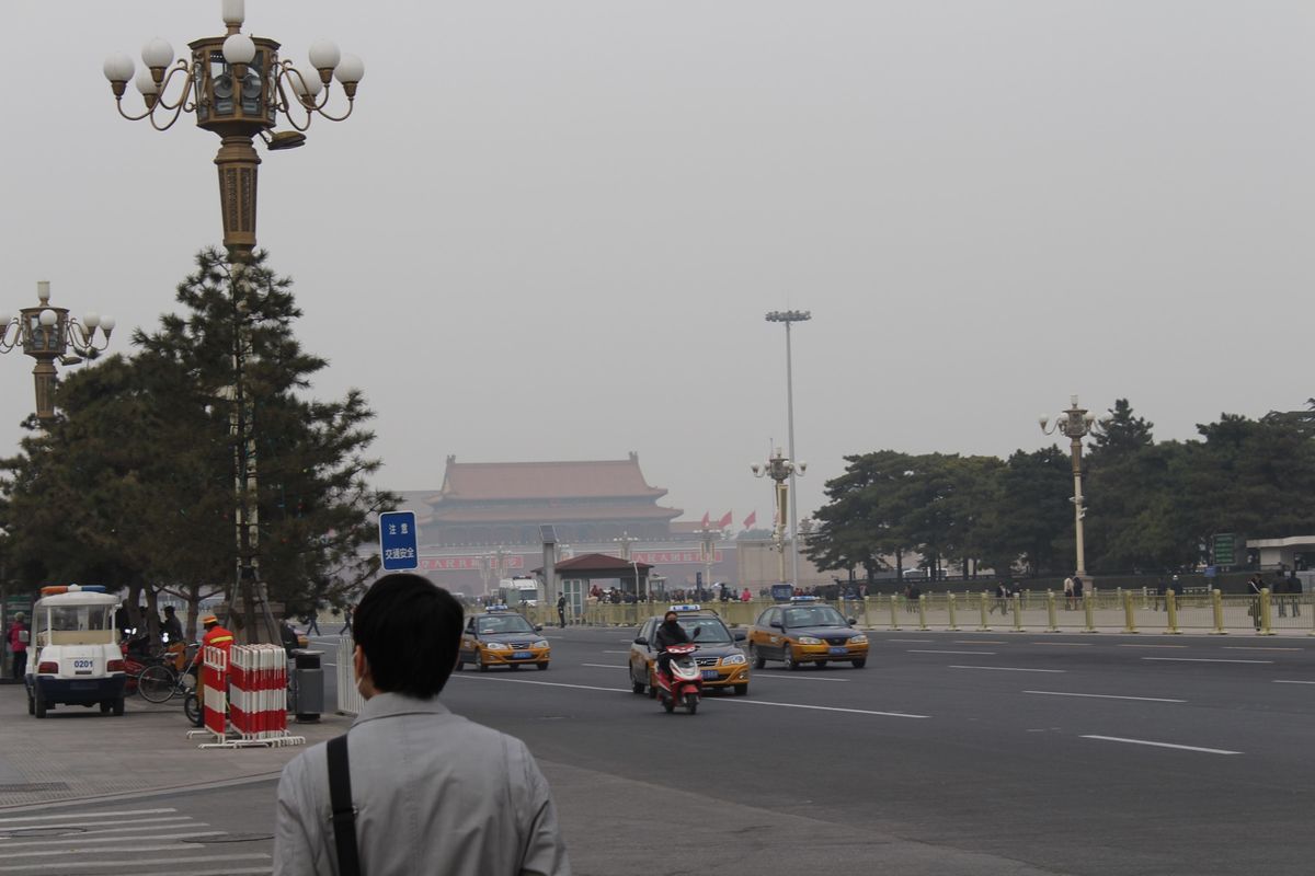 初の中国🇨🇳

1枚目：曇っているようにも見えますが、ガイド曰く、PM2....