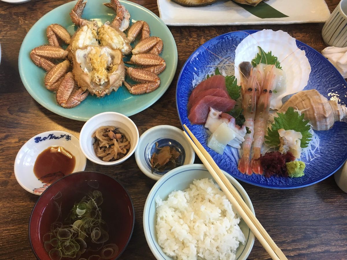 お昼から熱燗と北海道のご馳走💓
札幌ドーム撮りたくて撮ったはずだが、寒すぎ...