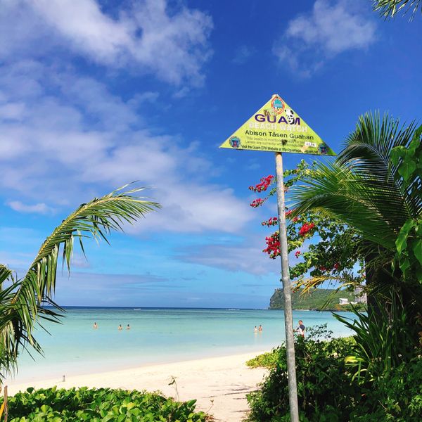 グアム・グアム「空飛ぶ夢叶えたグアム旅行🇬🇺🪂」の写真：ホテル近くに海があってほぼ毎日入ってたな...