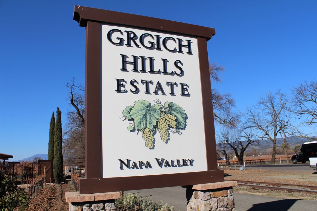 @GRGICH HILLS ESTATE

ドライバーさんのツテもあり、貯...