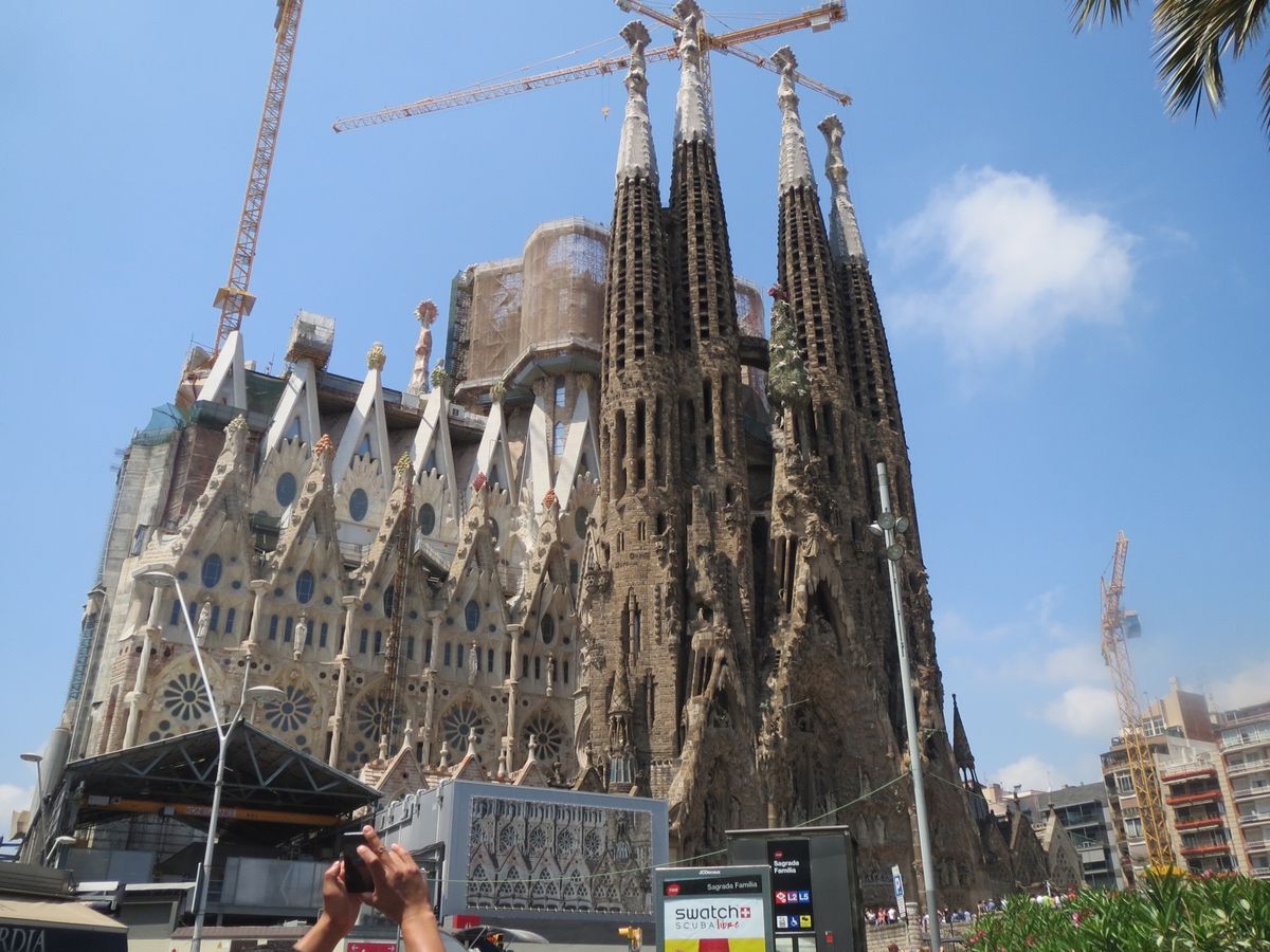 @Sagrada Familia

定番のサグラダ・ファミリア
会議の合間...