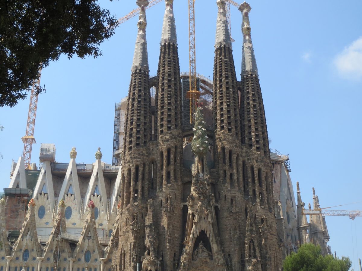 @Sagrada Familia

定番のサグラダ・ファミリア
会議の合間...
