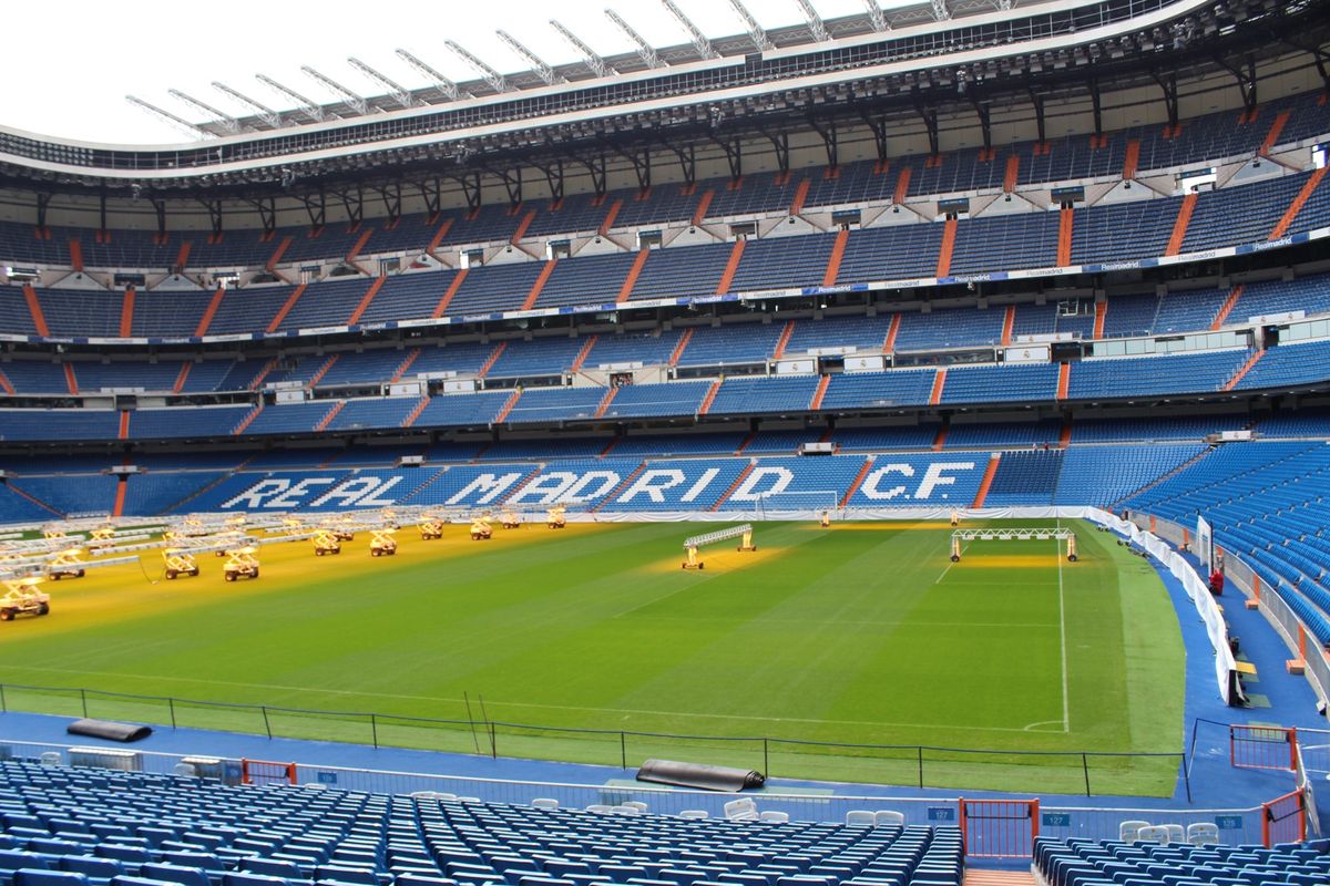 @Estadio Santiago Bernabeu⑥

対面まで回り込ん...