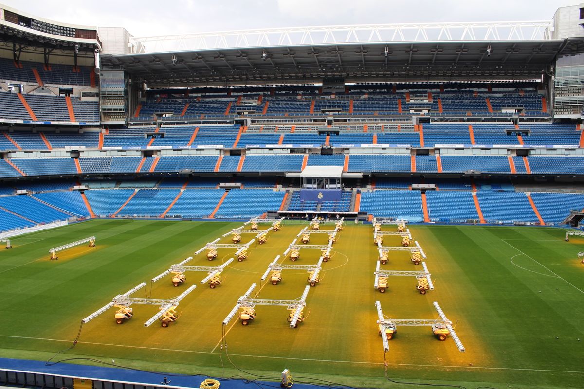 @Estadio Santiago Bernabeu⑤

だいぶ下まで降り...