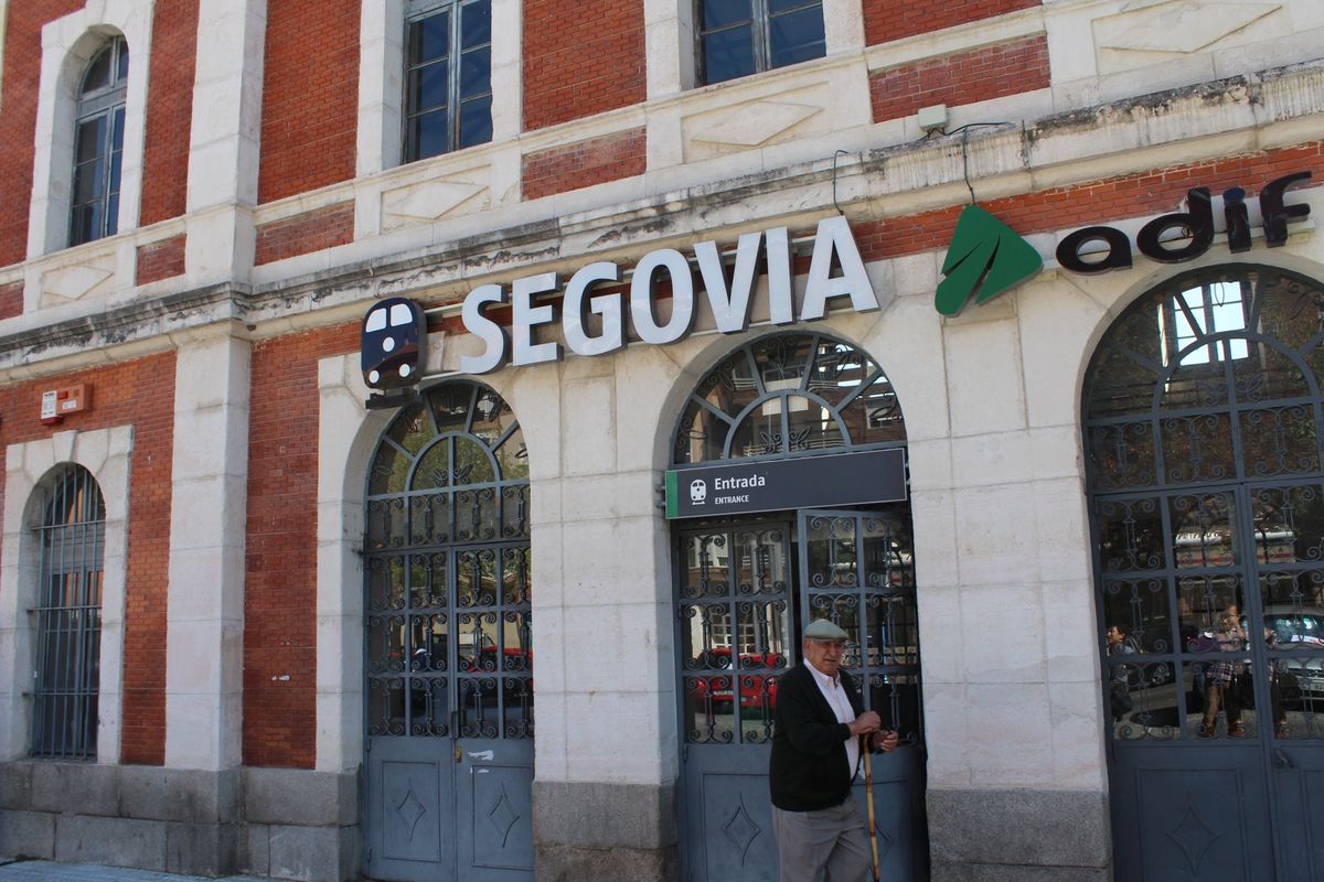 @Segovia①

学会のRegistrationを終え、マドリードから...