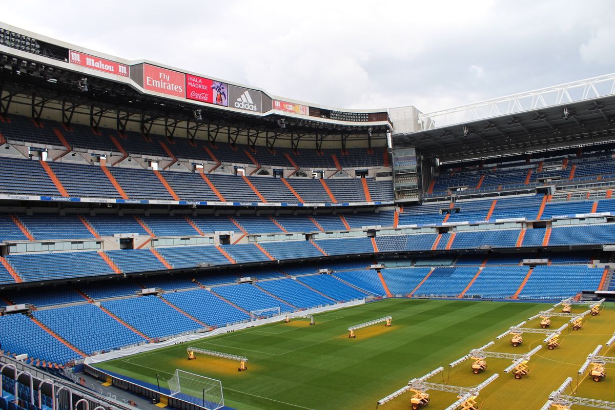 @Estadio Santiago Bernabeu⑤

だいぶ下まで降り...