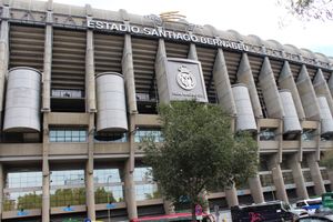 @Estadio Santiago Bernabeu①

会議の予定がなか...