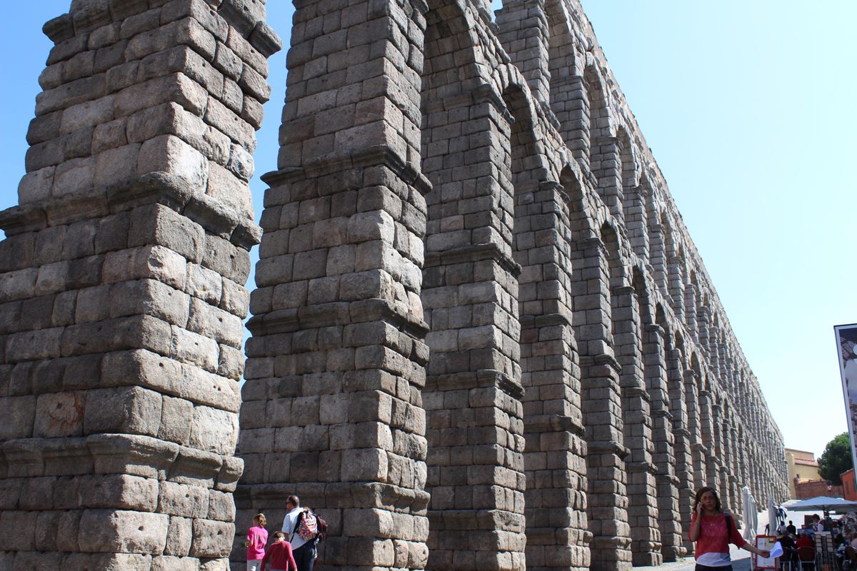 @Segovia②
  
セゴビアは旧市街と写真にある水道橋が世界遺産に登...