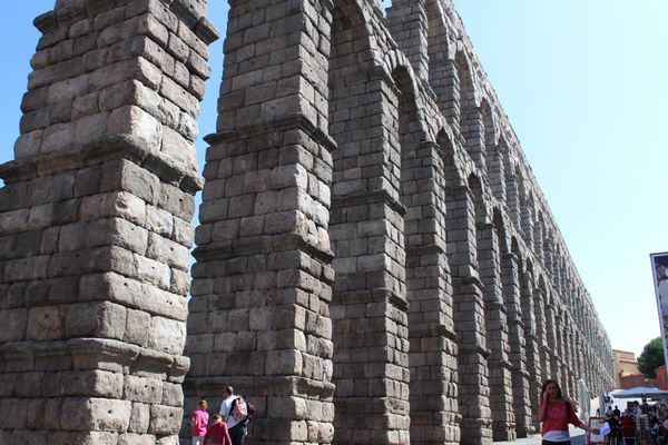 スペイン・マドリード「2014：ESMO@Madrid」の写真：@Segovia②
  
セゴビアは旧市...