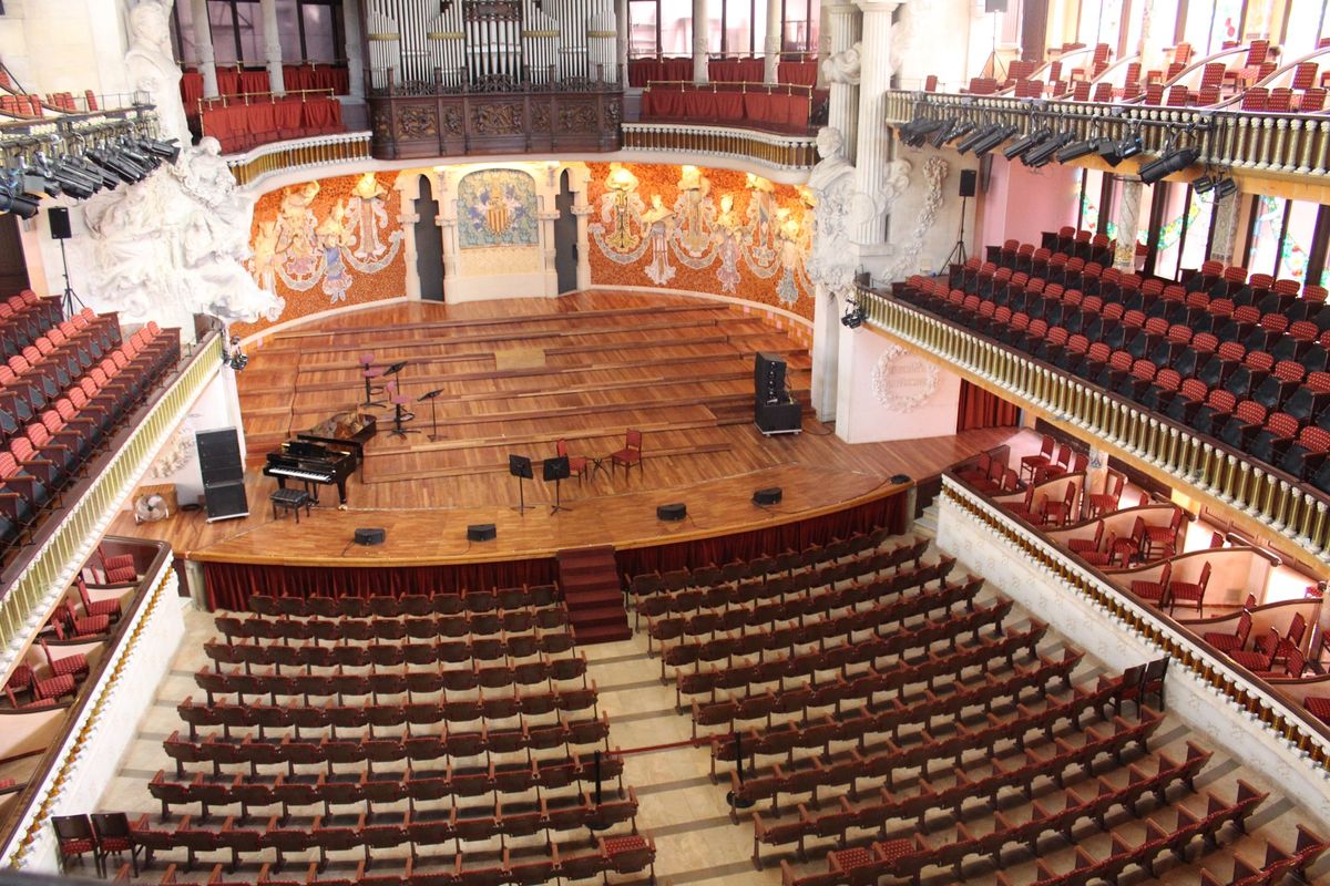 @Palau de la Musica Catalana③

見学ツアーで...