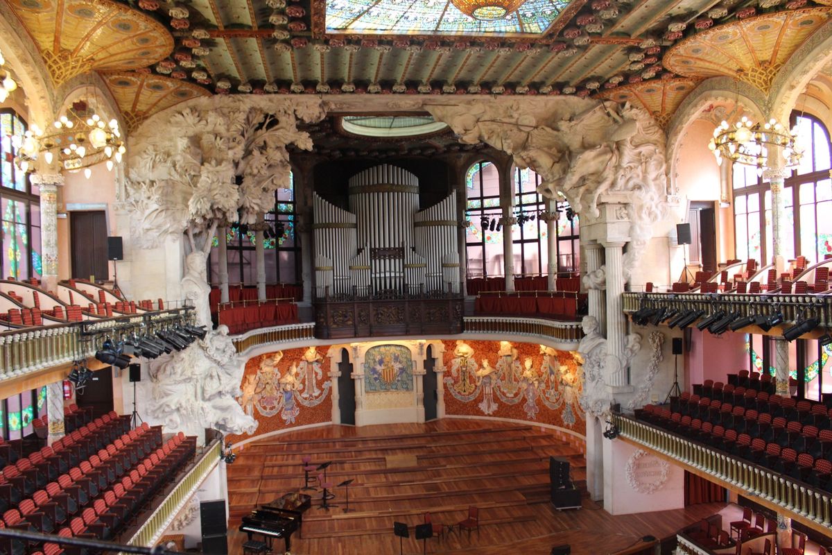 @Palau de la Musica Catalana③

見学ツアーで...