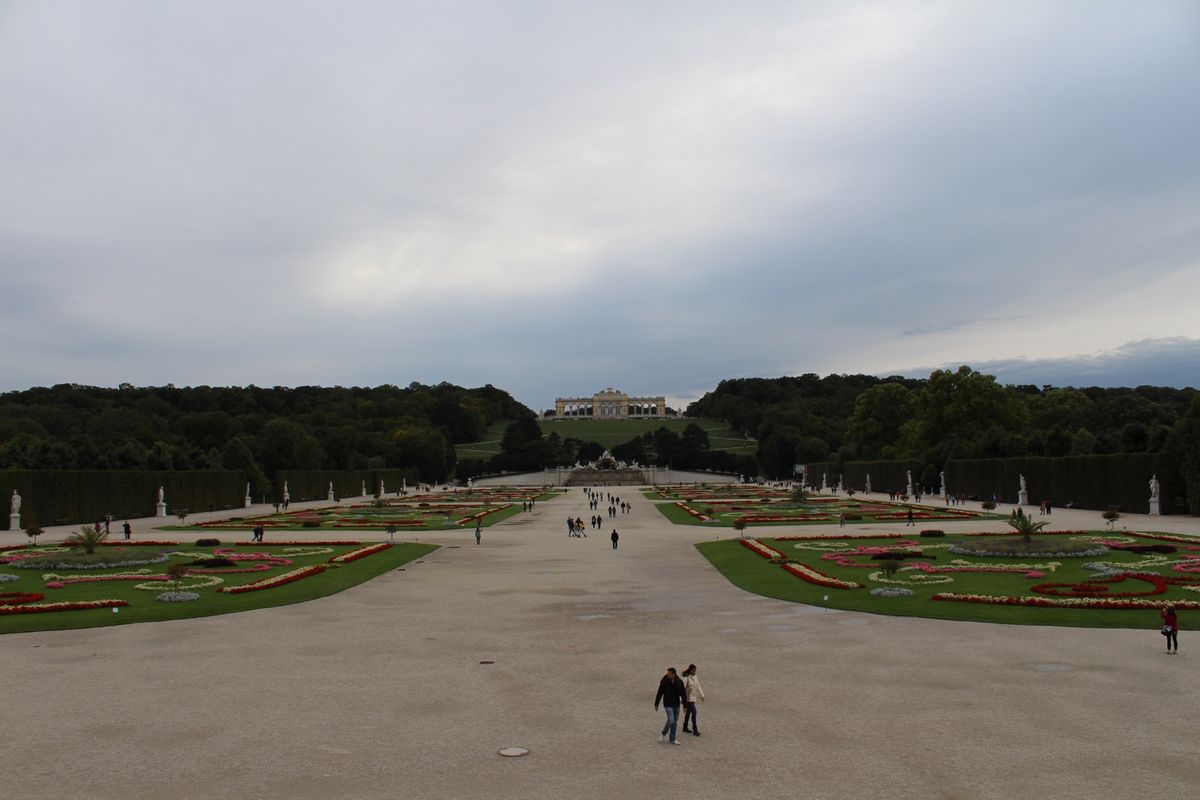@Schloss Schonbrunn

2回目のシェーンブルン宮殿😊
3...