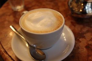 @DEMEL

ウィーンのスイーツと言えばザッハトルテ🍰
商標登録を巡って...