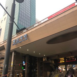📍往十里、広蔵市場周辺

この日はまず広蔵市場行って、友達にピンデトック食...