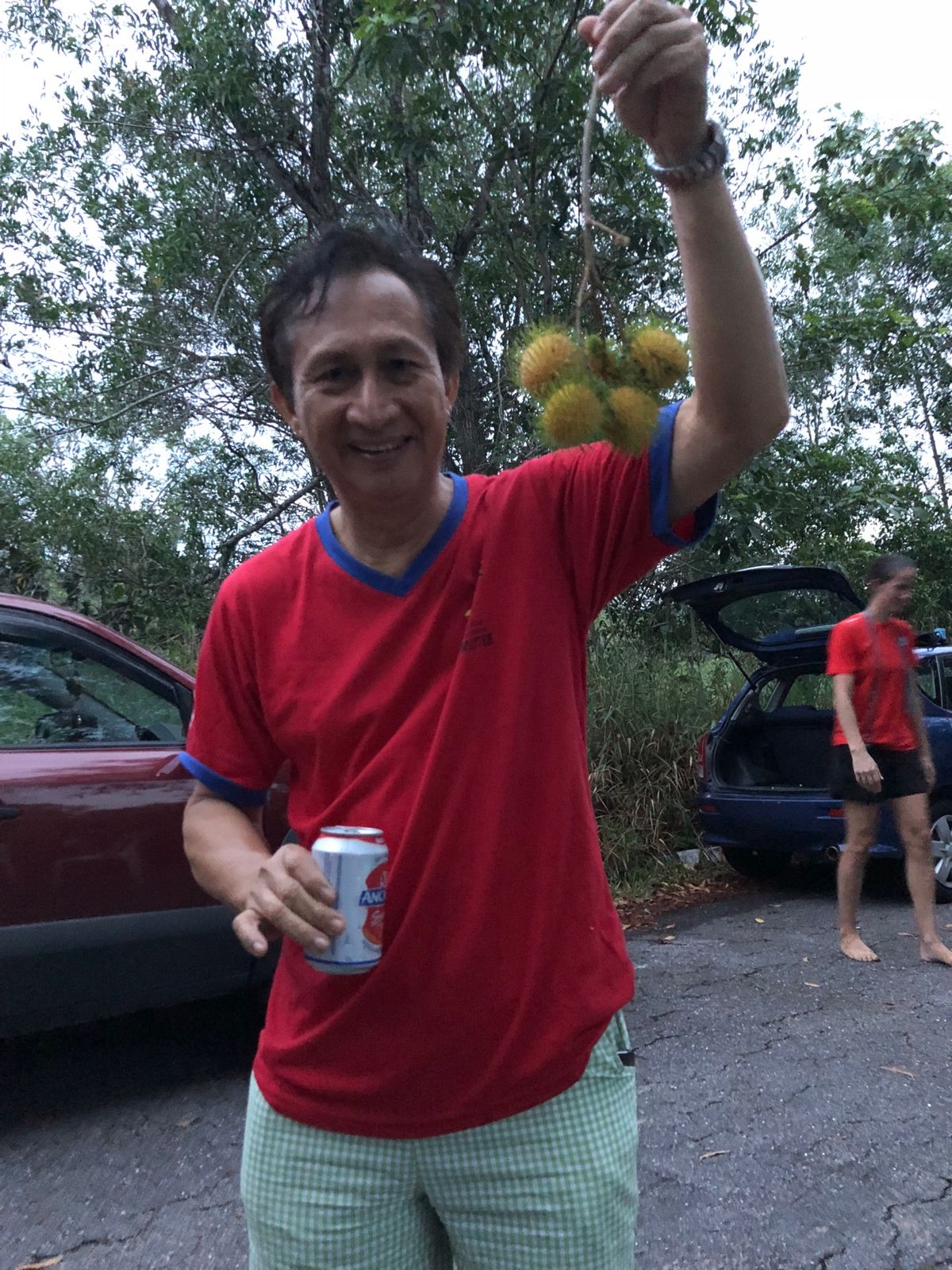 毎朝タンさんが迎えにきてくれてジャングルや華僑の方々の誕生日会に呼んでくれ...