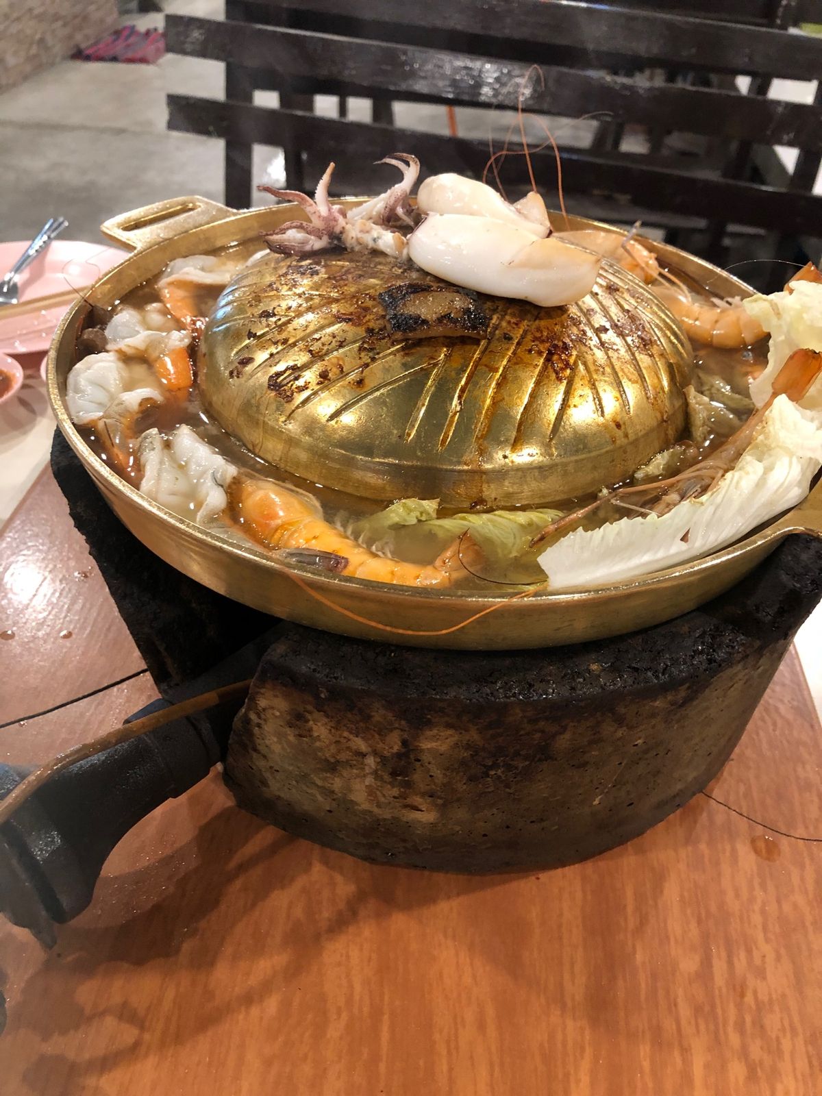 ラノーンの温泉はとっても良かった。みんな水着で入って、あったまったら外に岩...