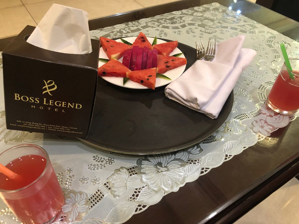 陶芸をした。うまく見本みたいに作らずに個性を出そうとしたら、おばちゃんに叩...