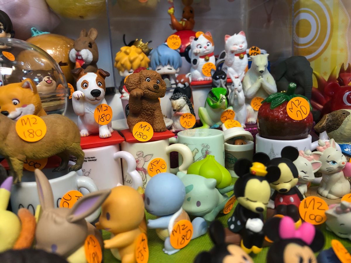 以前高校の修学旅行で訪れた龍山寺。約5年ぶりに再訪。石を投げて、揃う？と願...