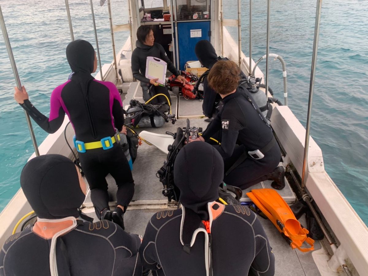 実は渡嘉敷島に滞在中は初日以外は雨でした...なので、初日に写真撮影会　i...
