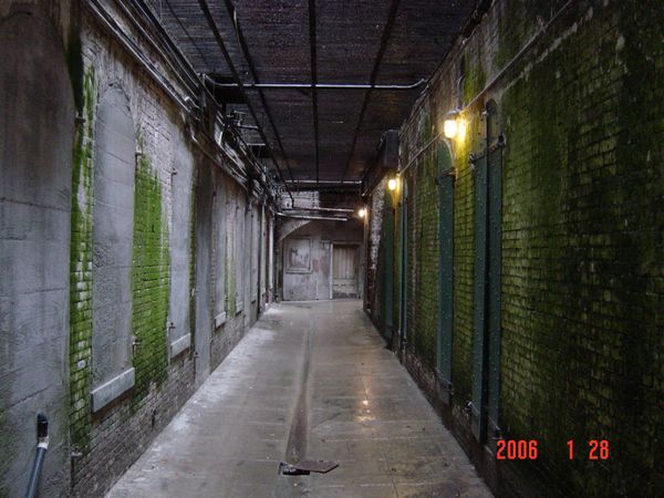 アメリカ(米国)・サンフランシスコ「2006：ASCO-GI@San Francisco」の写真：内部はアメリカ版、網走監獄みたいでした😆