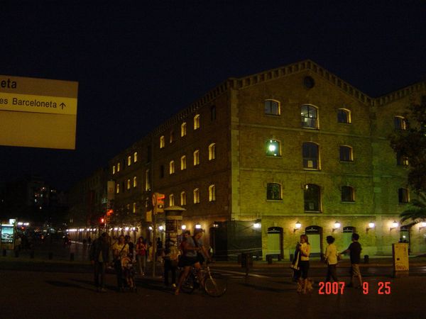 スペイン・バルセロナ「2007：ESMO@Barcelona」の写真：初ヨーロッパで、街並みのキレイさにひたす...