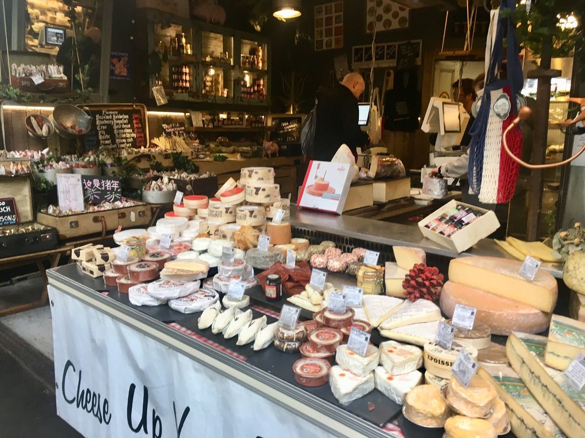 A couple of pictures from markets


a...