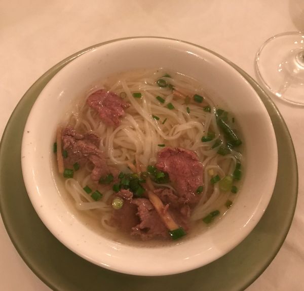 ベトナム・ハノイ「初2ヶ国横断！🇰🇭→🇻🇳」の写真：めっちゃ美味しかったフォー🤤
オシャレな...