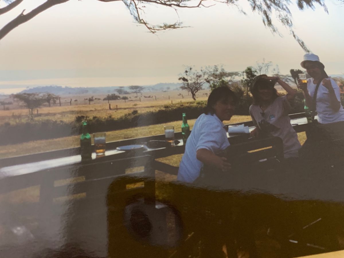 宿に着いて庭でお疲れさまのビール🍻。
宿に着くまでに会えたキリン、ライオン...