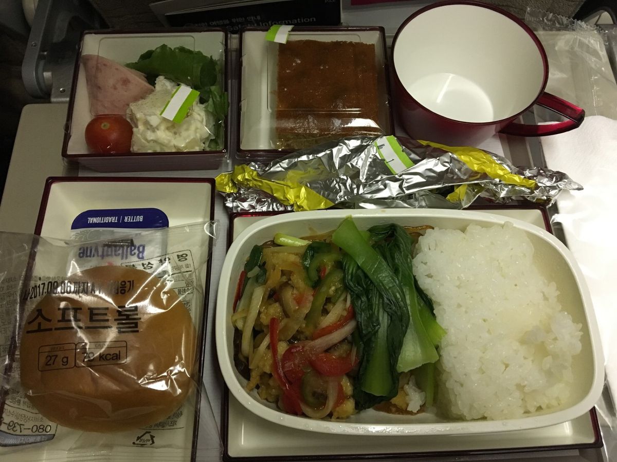 🍴機内食
仁川経由で香港へ。