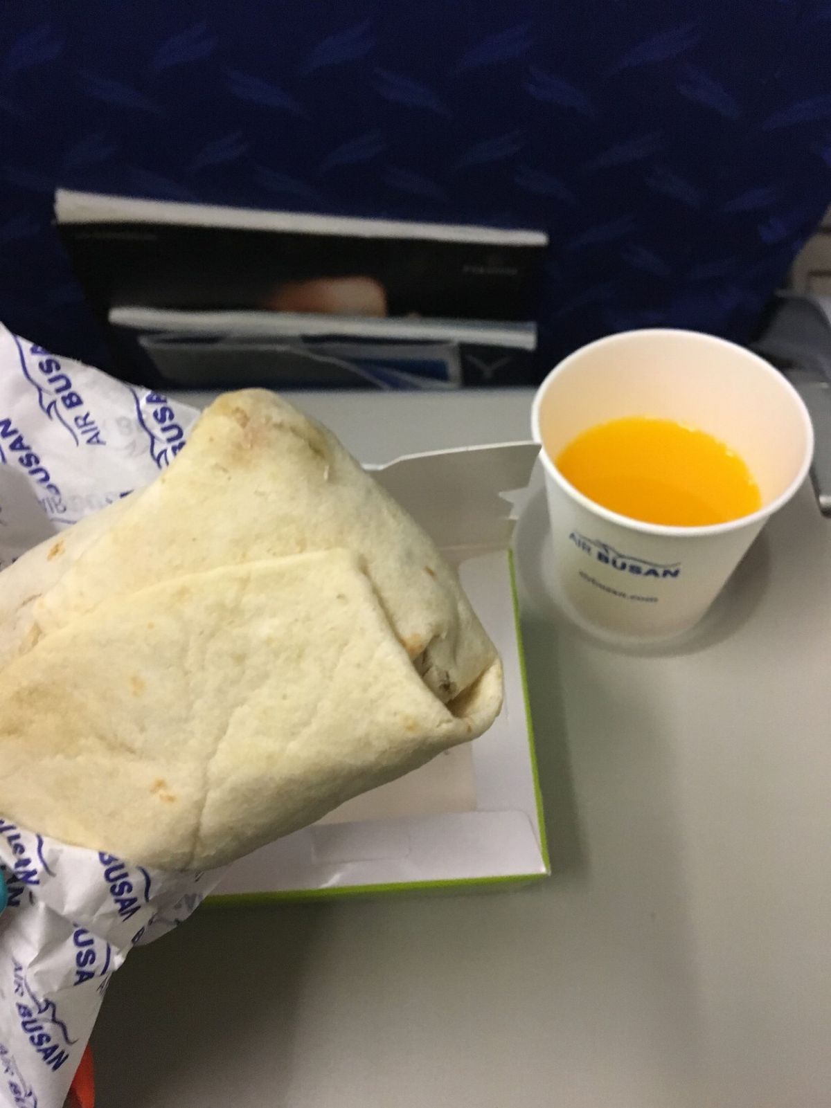 🍴機内食
LCCだったので機内食はブリトーのみ。